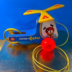 Fisher-Price VTG 1970 Mini Copter Wooden Helicopter Pull Toy w/Clicking Sound 7”